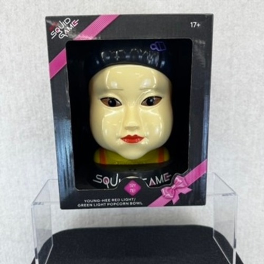 Netflix Squid Game Young-Hee Red Light Green Light Popcorn Bowl Light Up Eyes